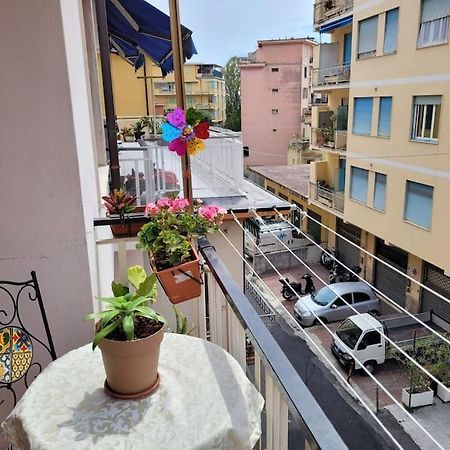 Bilocale: 5 Minuti Dall'Ariston Sanremo Exteriör bild