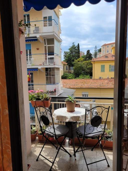 Bilocale: 5 Minuti Dall'Ariston Sanremo Exteriör bild